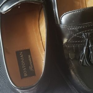 Dress shoes mens Italian bostonian size 9 m